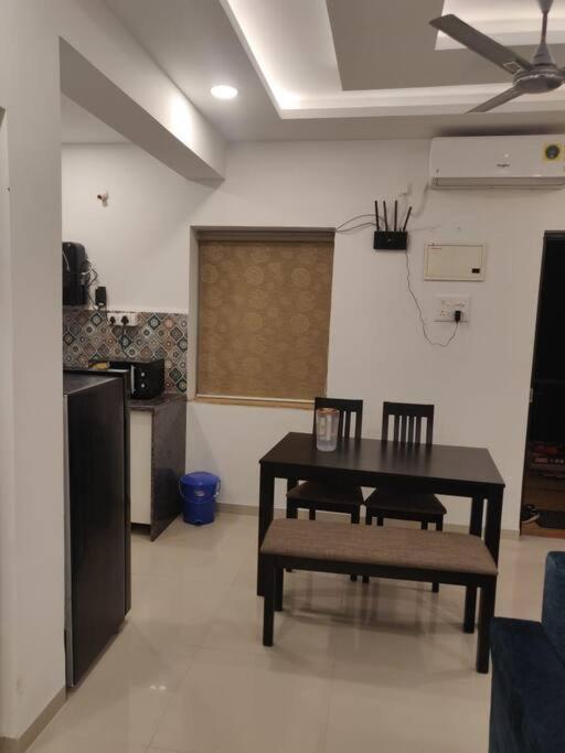 Chillx Comfort Stay 2Bhk Luxury Apt Arpora Exterior foto